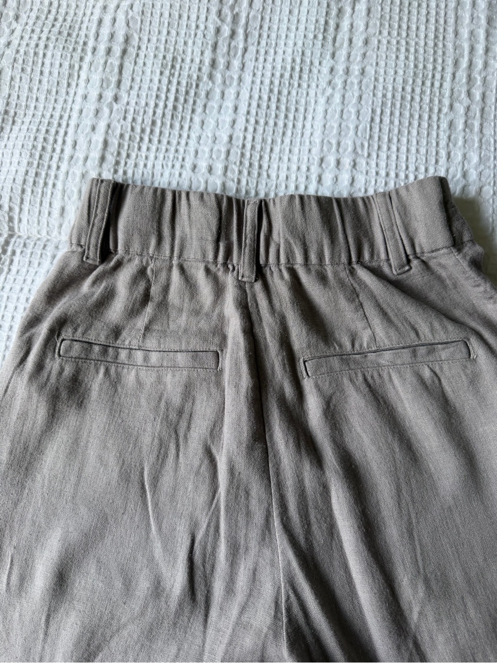 Abercrombie & Fitch Taupe Wide-Leg High-Rise Pants and MatchingWhite Halter Top - Picture 5 of 6